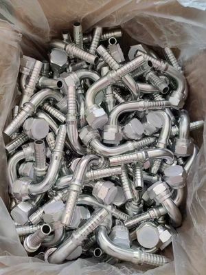 วัสดุแพร่ที่แตกต่างกัน 00400 สแตนเลส ไฮดรอลิก Hose Fittings ทองแดง ทองแดง Hydraulic Hose Ferrule Hose Endings