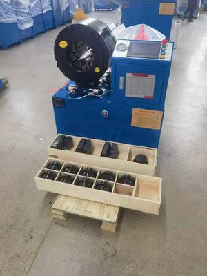ระบบควบคุม PLC บริการ OEM อุตสาหกรรม 16 ตํารา สีน้ําเงิน 4 นิ้ว Crimping Range เครื่องมือ Crimping ไฮดรอลิกไฟฟ้า 0.01 มม ความแม่นยํา Hose Crimping Machine