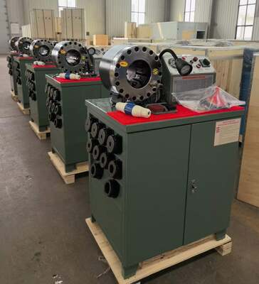 ราคาดี 2 นิ้ว 600T บริการ OEM เครื่องจีบท่อยางรุ่นที่สูงขึ้นสีเขียว แรงดันไฟฟ้า 220v / 380v แรงดันไฟฟ้าพิเศษที่มีช่วง 6-51 มม. และแม่พิมพ์ที่เปลี่ยนได้ 10 อัน ออนไลน์