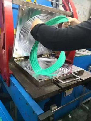 ราคาดี NBR/FKM/FFKM/EDPM/SI ยางสีเขียว O แหวน OEM/ODM การพิมพ์การกดด้วยความทนต่อน้ํามันที่ดี 16-30 N/mm ความแข็งแรงในการฉีกขาด ออนไลน์