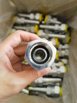 ราคาดี มาตรฐาน เหล็กคาร์บอน ไฮดรอลิก Hose Fittings ไฮดรอลิกหลอดน้ํามันขนาดใหญ่ Joint Steel Brake Line Adapters ออนไลน์