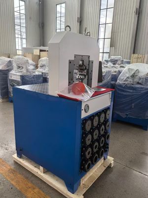 3 นิ้ว PLC ระบบควบคุม 7.5kw ประสิทธิภาพการทํางาน 800 ชิ้น / H Hydraulic Hose Crimping Machine