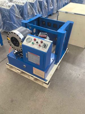 2 INCH อิเล็กทริกสีน้ําเงิน อัตโนมัติ Hose Swaging Machine กับ Rack และเครื่องมือการเปลี่ยนแบบเร็ว เครื่องมือพกพาไฮดรอลิก Crimper ความดันสูง
