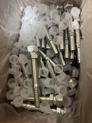 มาตรฐาน สแตนเลสคาร์บอน ไฮดรอลิก Hose Fittings สําหรับขนาดที่แตกต่างกัน นิ้วและ 6 มิลลิเมตร ท่อน้ํามันขนาดใหญ่ Joint Steel Brake Line Adapters MOQ คือ 1 ชิ้น