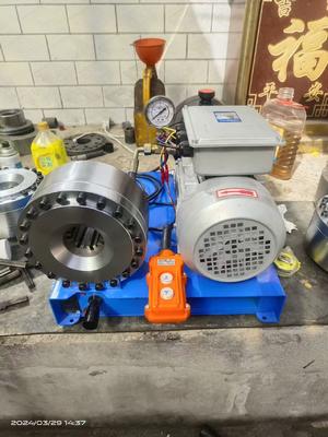 เครื่องบดเชือกไฮดรอลิกไฟฟ้า 220 วอลต์ ด้วยพลังงาน 2.2KW และการรับประกัน 1 ปีสําหรับการก่อสร้างเหล็กทนทาน