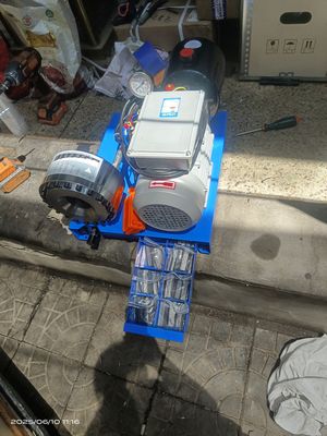 2.2 KW 220V Hydraulic Hose Crimping Machine with 1/4 นิ้ว ถึง 1 นิ้ว ระยะการบดสําหรับเชือก 6-25 มิลลิเมตรและการรับประกัน 1 ปี