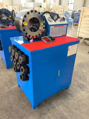 เครื่องบดเชือกยางแรงบดไฟฟ้า 600T ด้วยระยะ 6-51 มิลลิเมตรและ 10 สายสลับสําหรับเครื่องบดเชือกไฮดรอลิก